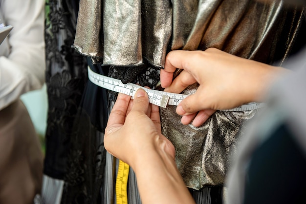 Ile kosztuje metr moskitiery i od czego zależy cena?