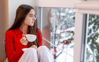 Jak rozszczelnić okna na zimę, by poprawić wentylację w mieszkaniu?