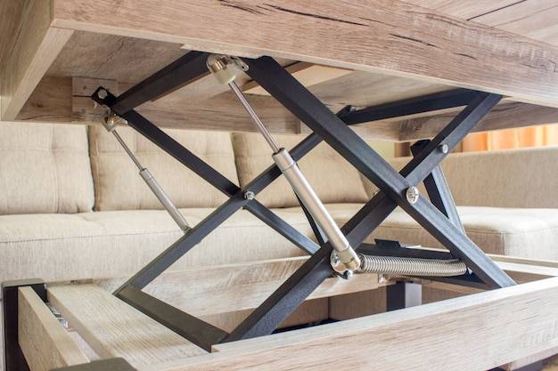 Jak zamontować stelaż na poddaszu bez zbędnych komplikacji?