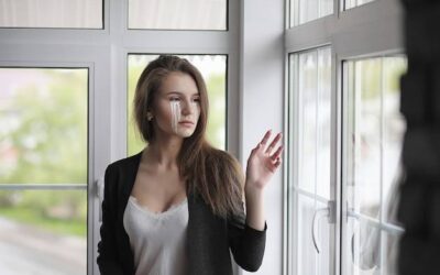 Jak wyregulować drzwi balkonowe żeby nie wiało?