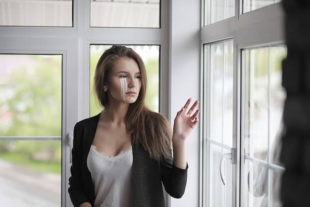 Jak wyregulować drzwi balkonowe żeby nie wiało?