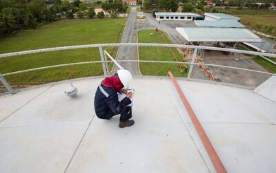 Jak zabezpieczyć płaski dach przed przeciekaniem?