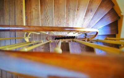 Czym pomalować belki drewniane aby zachowały swój urok?