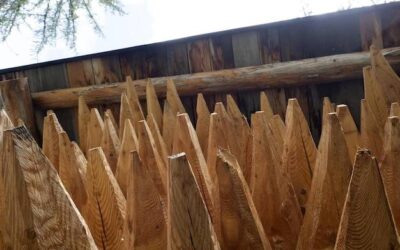 Jak zabudować drewniane słupy w ogrodzie?